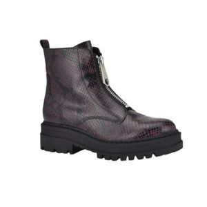 NIB Marc Fisher LTD Paralee Leather Snake Lug sole Ankle Combat Boot Size 7.5